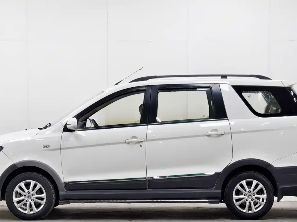 Dongfeng 370 2016 1.5L MT Ⅱ 7 мест