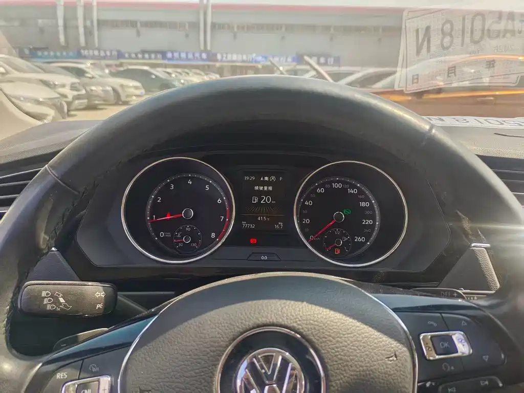 Volkswagen Tiguan L — миниатюра 8