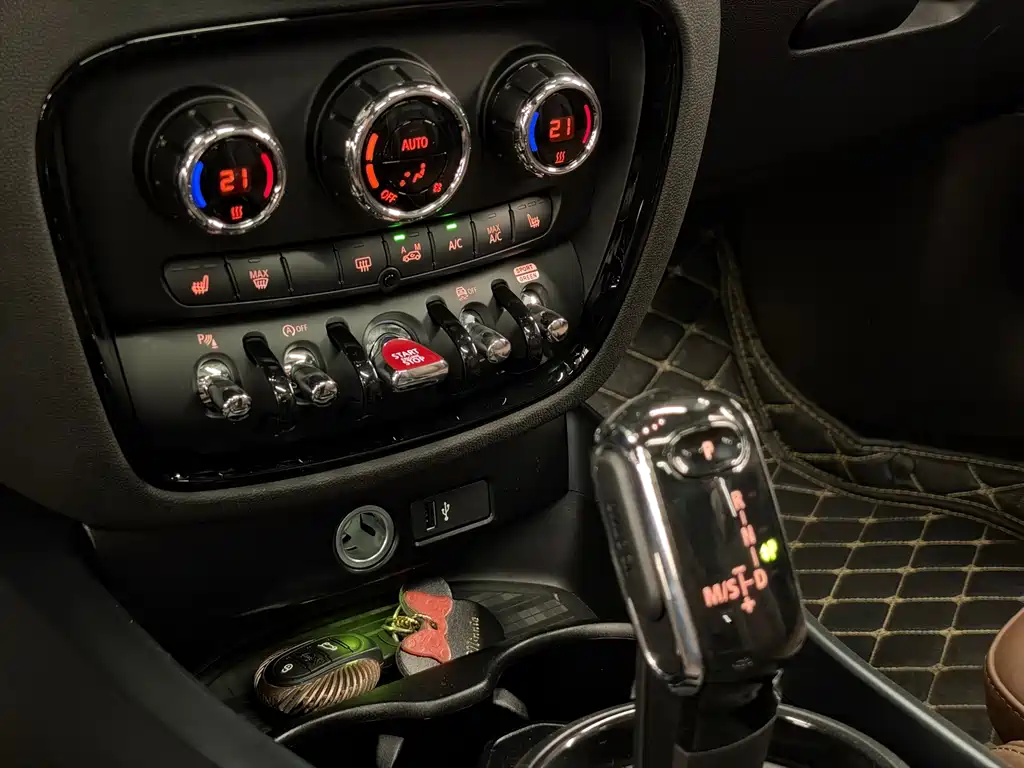 MINI Mini Clubman — миниатюра 11