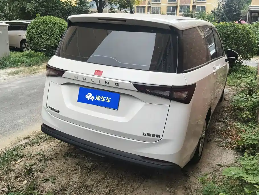 Wuling Jiachen — миниатюра 3