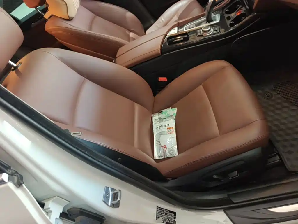 BMW 5 Series — миниатюра 25