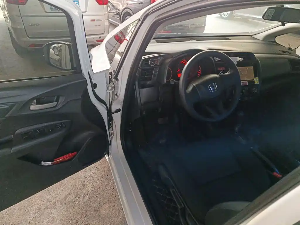 Honda Fit — миниатюра 16