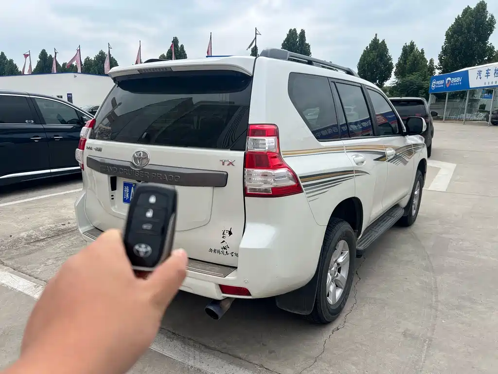 Toyota Prado — миниатюра 3