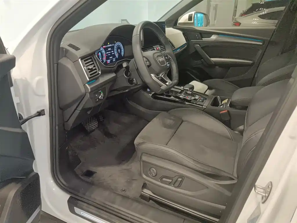 Audi Q5L Sportback — миниатюра 10