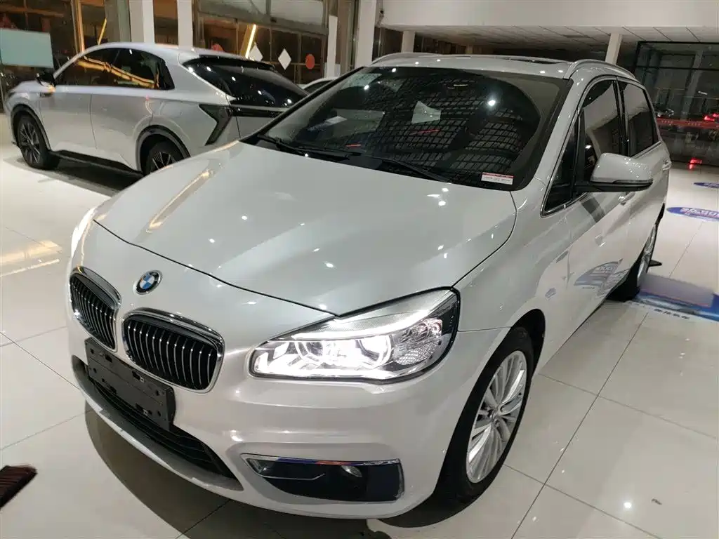 BMW 2 Series Active Tourer (Import) 2015
