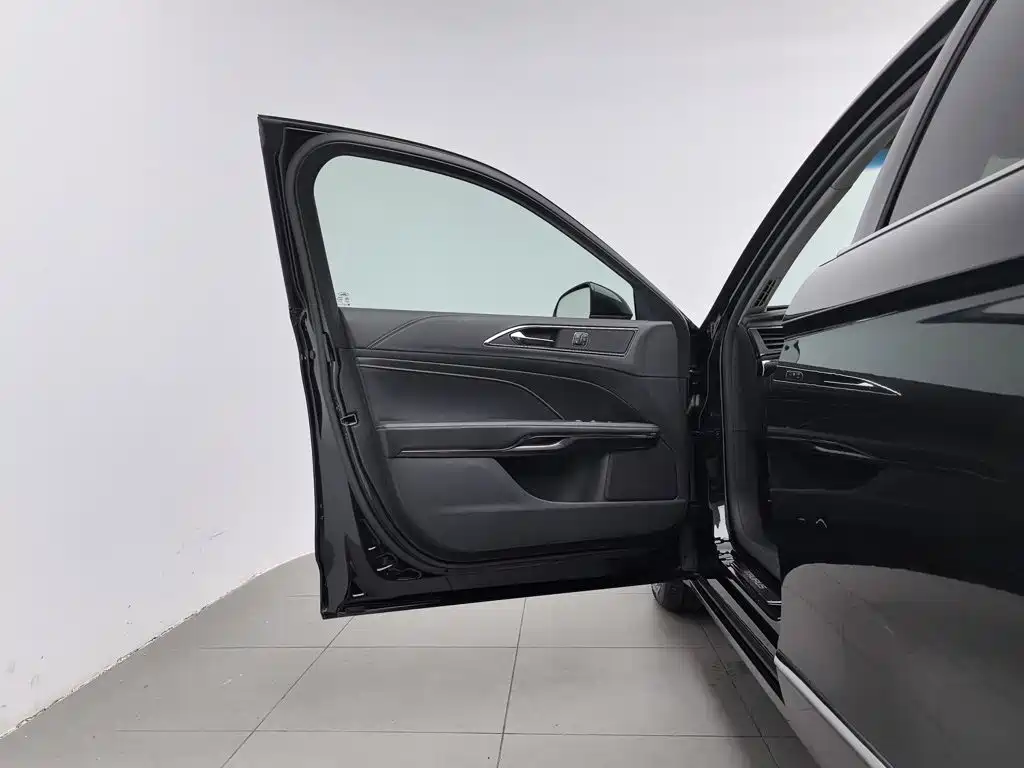 Ford Taurus — миниатюра 8