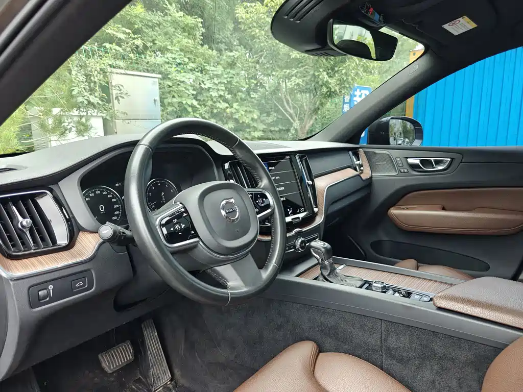 Volvo XC60 — миниатюра 16