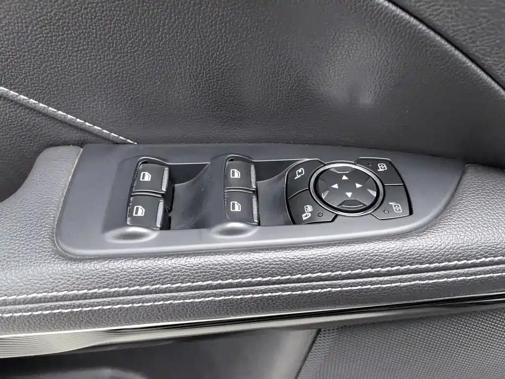 Ford Taurus — миниатюра 9