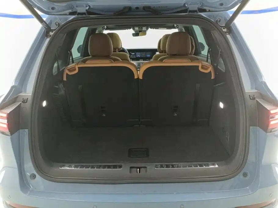 Li Auto Li ONE — миниатюра 4