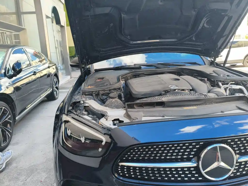 Mercedes-Benz E-Class (Import) — миниатюра 18