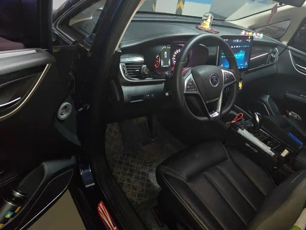 BYD MAX — миниатюра 14