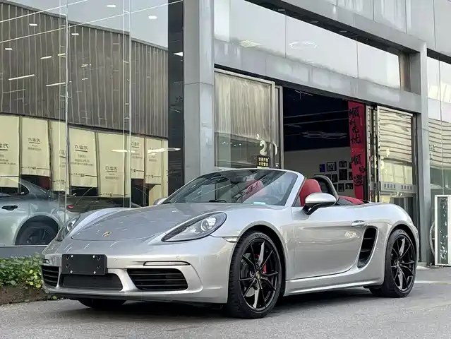 PORSCHE 718