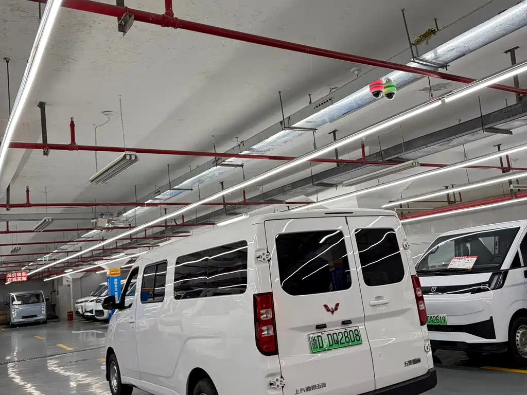 Wuling Yangguang — миниатюра 6