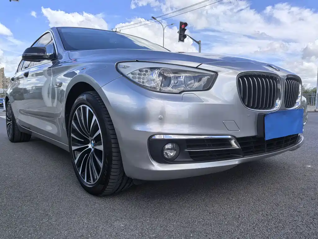 BMW 5 Series GT — миниатюра 3