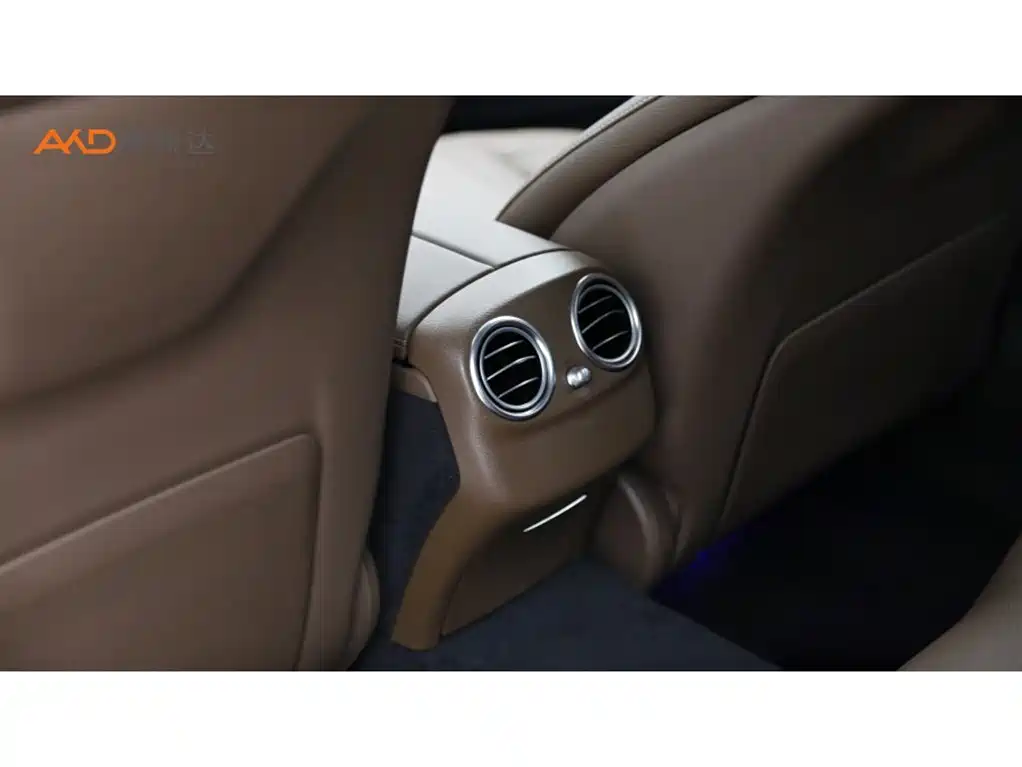Mercedes-Benz E-Class (Import) — миниатюра 9