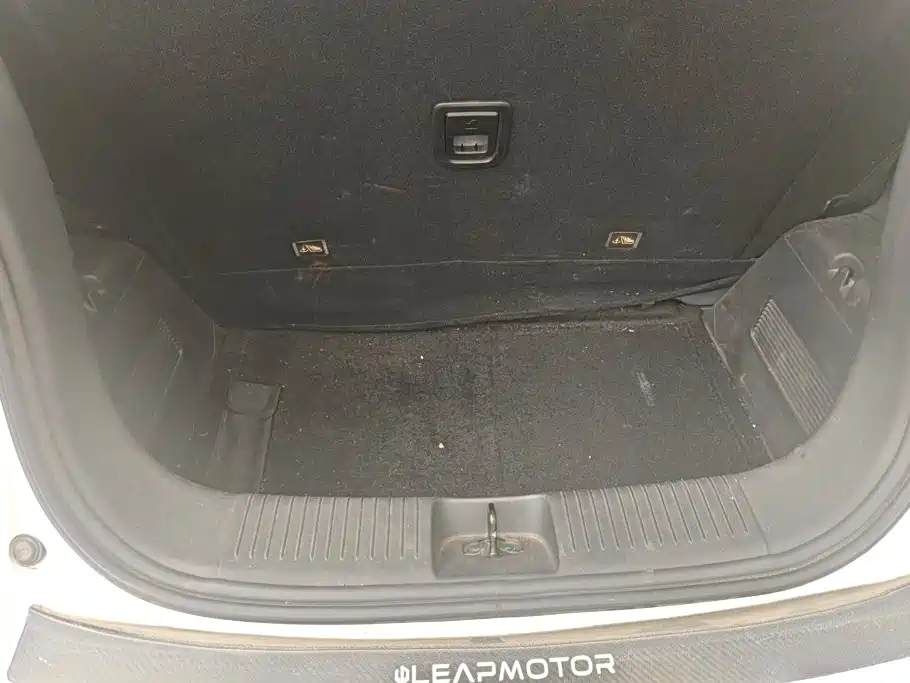 Leapmotor Leapmotor T03 — миниатюра 4