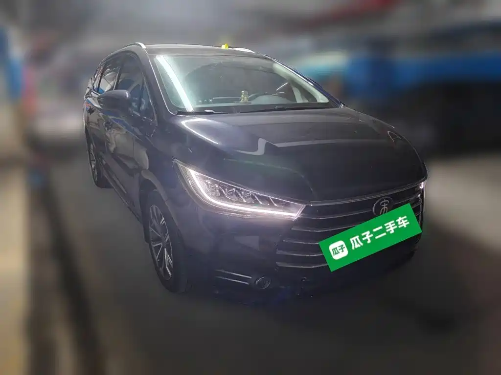 BYD MAX — миниатюра 24