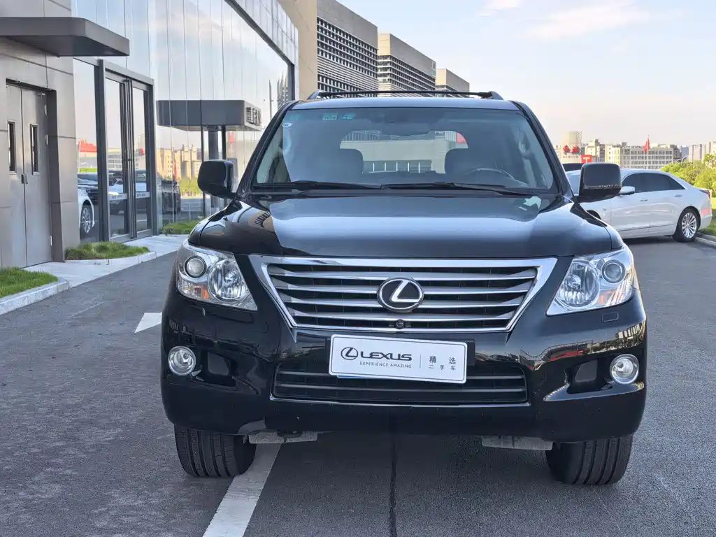 Lexus LX — миниатюра 2