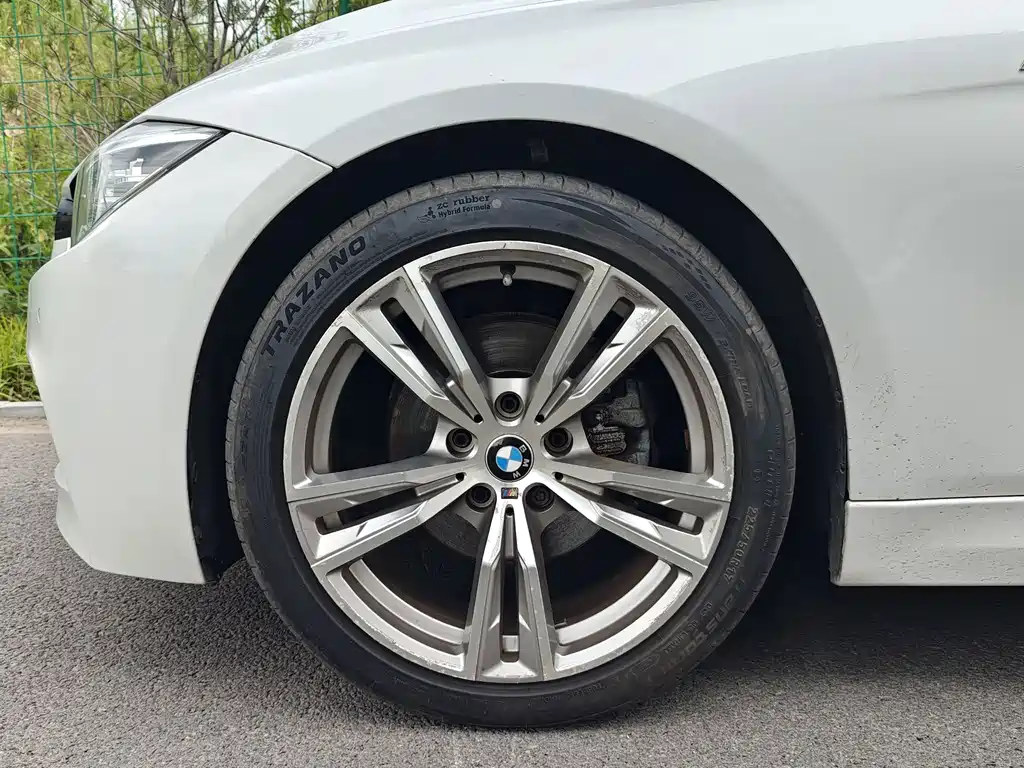 BMW 3 Series — миниатюра 7