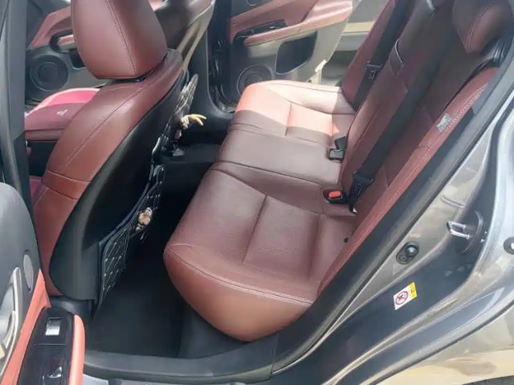 Lexus GS — миниатюра 5