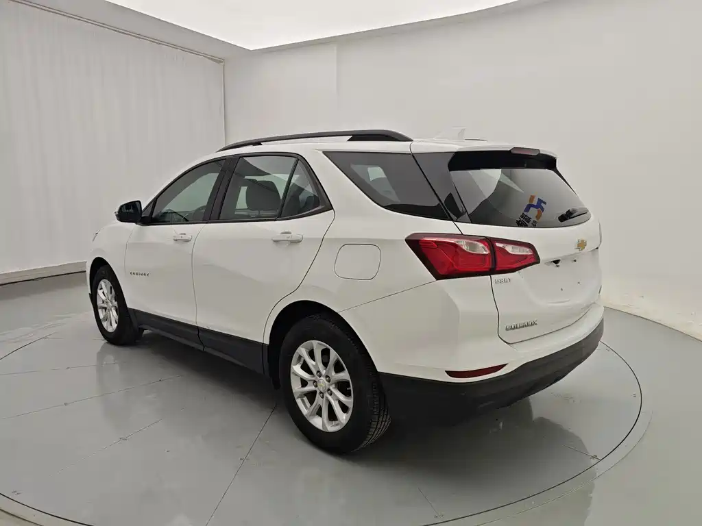 Chevrolet Equinox — миниатюра 8