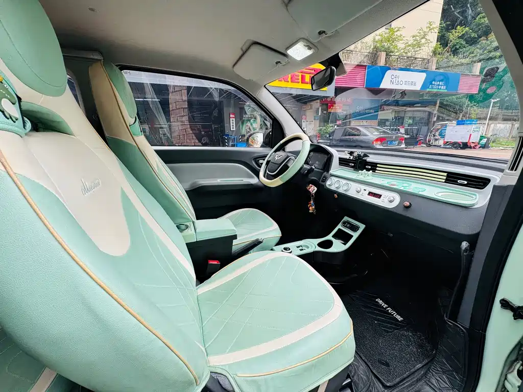 Wuling MINIEV — миниатюра 6