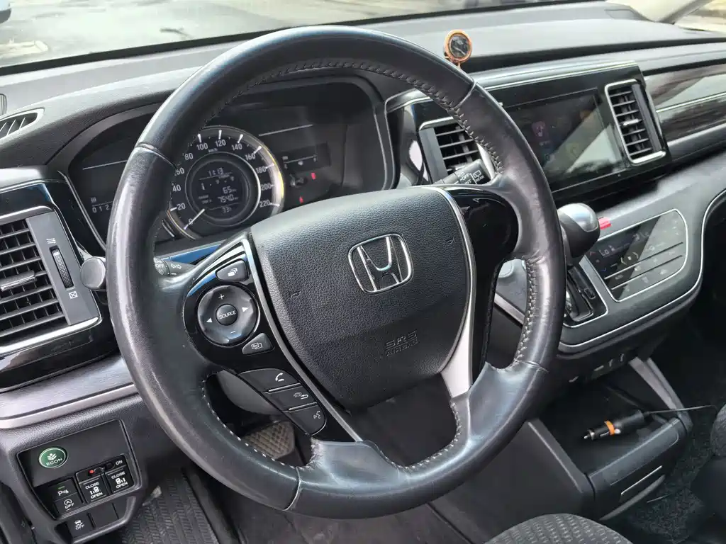 Honda Elysion — миниатюра 16