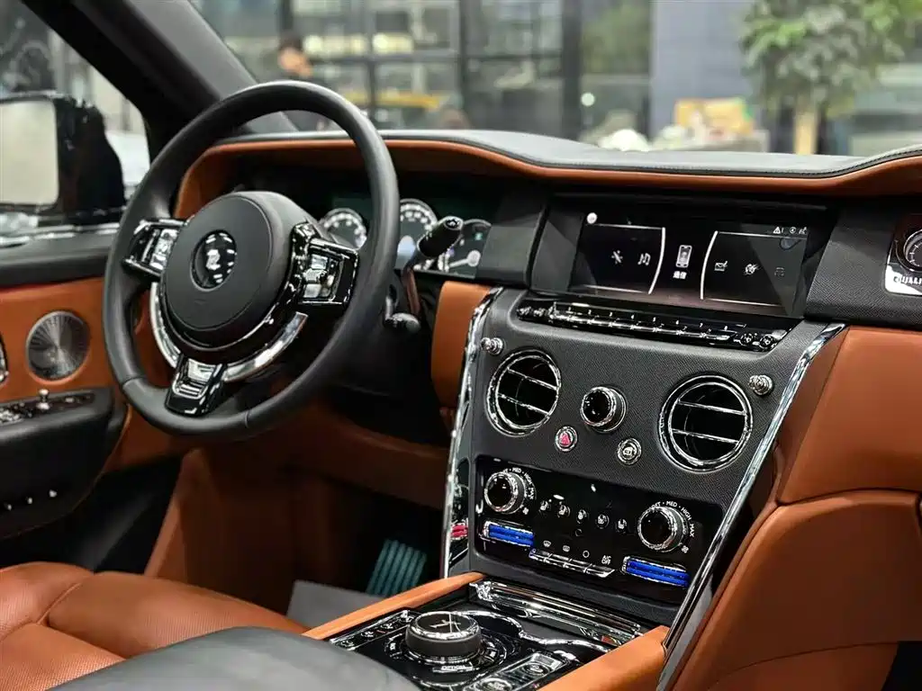 ROLLS-ROYCE CULLINAN