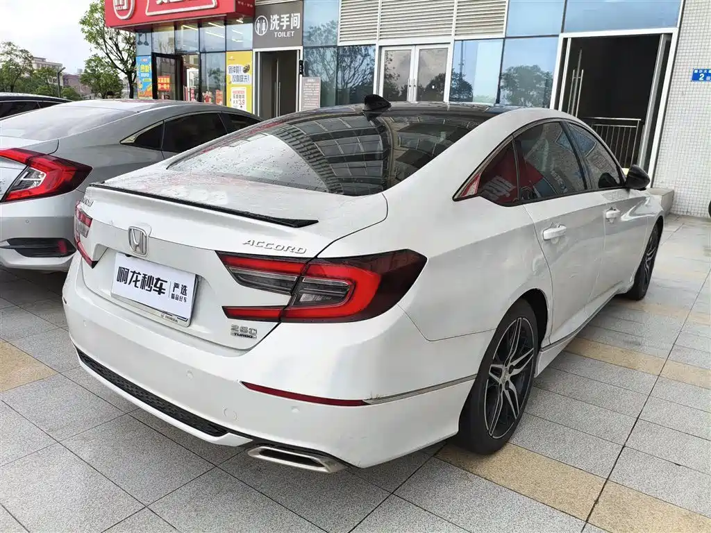 Honda Accord — миниатюра 7