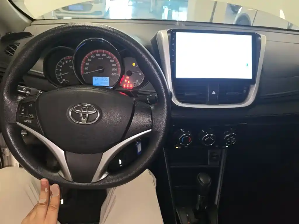 Toyota Vios FS — миниатюра 10
