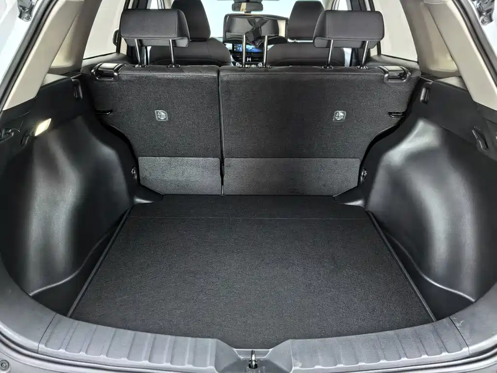 Toyota Corolla Cross — миниатюра 19