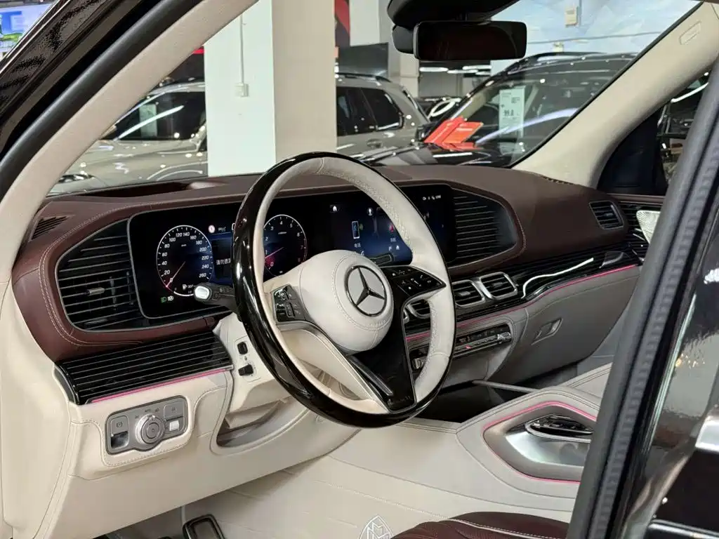 Mercedes-Benz GLS — миниатюра 30