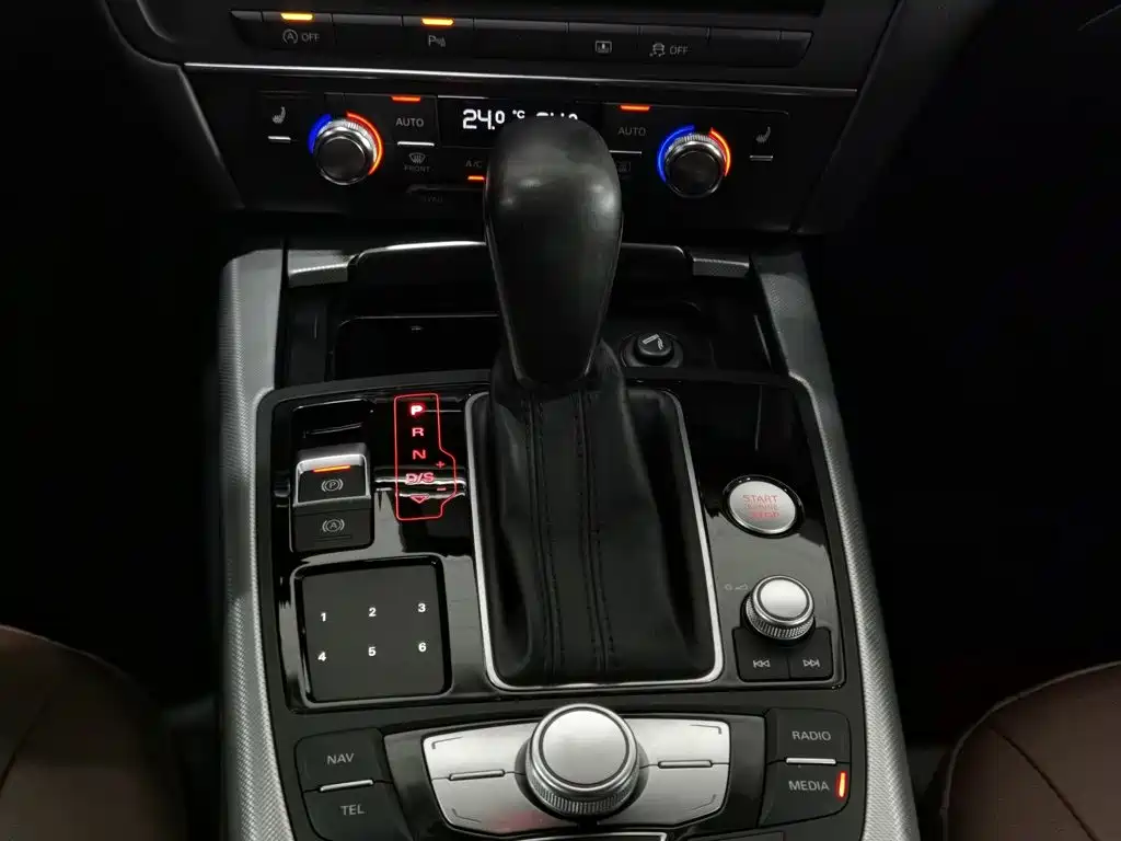 Audi A6L — миниатюра 13