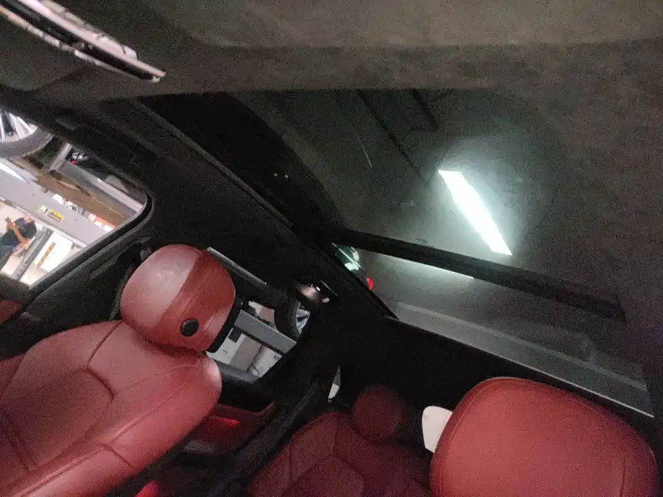 Porsche Cayenne — миниатюра 8