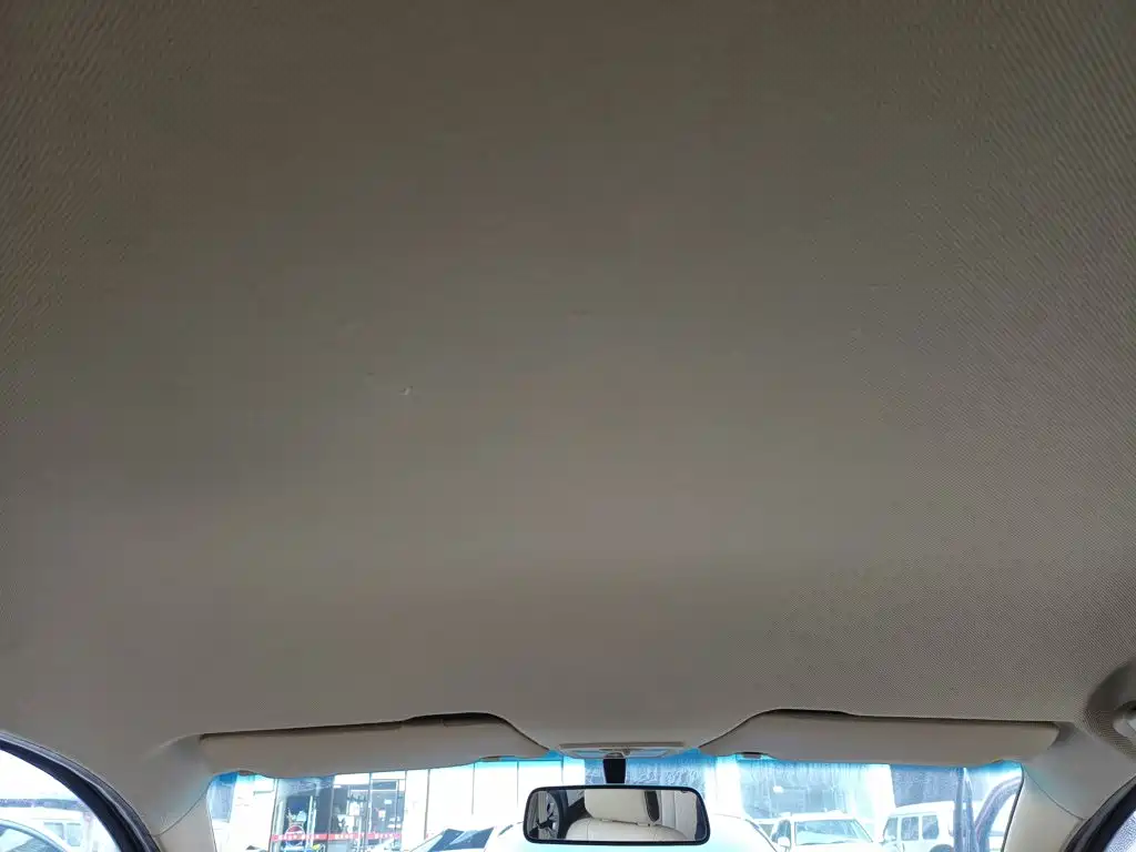 Baojun 310W — миниатюра 18