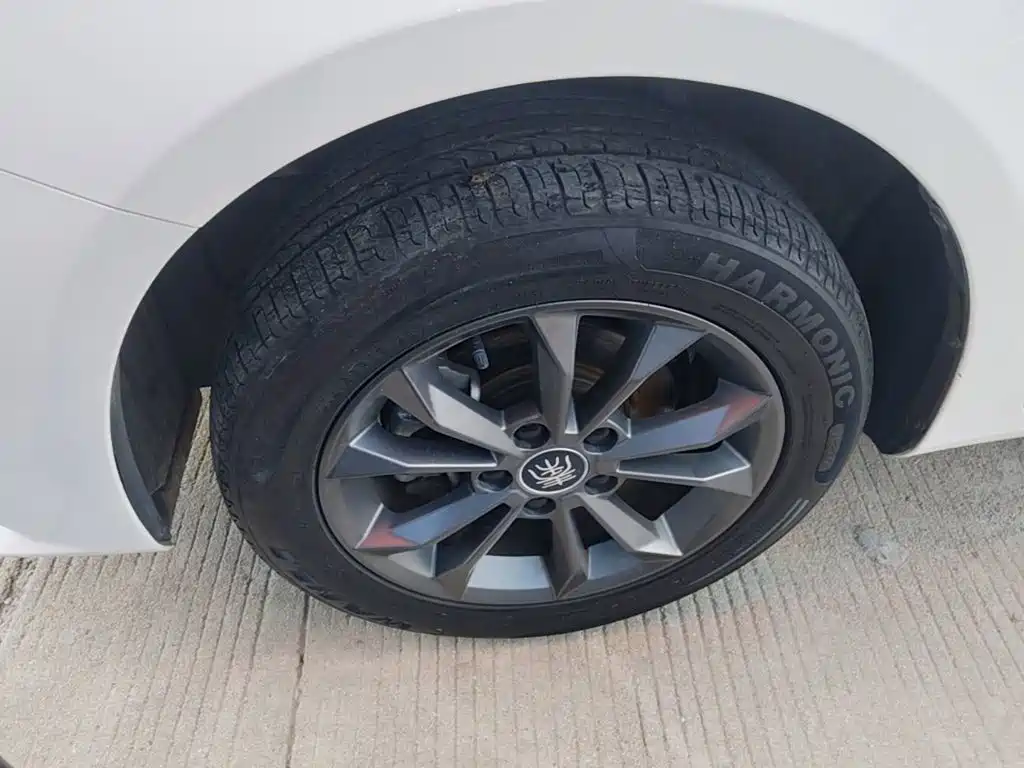 BYD Qin — миниатюра 23