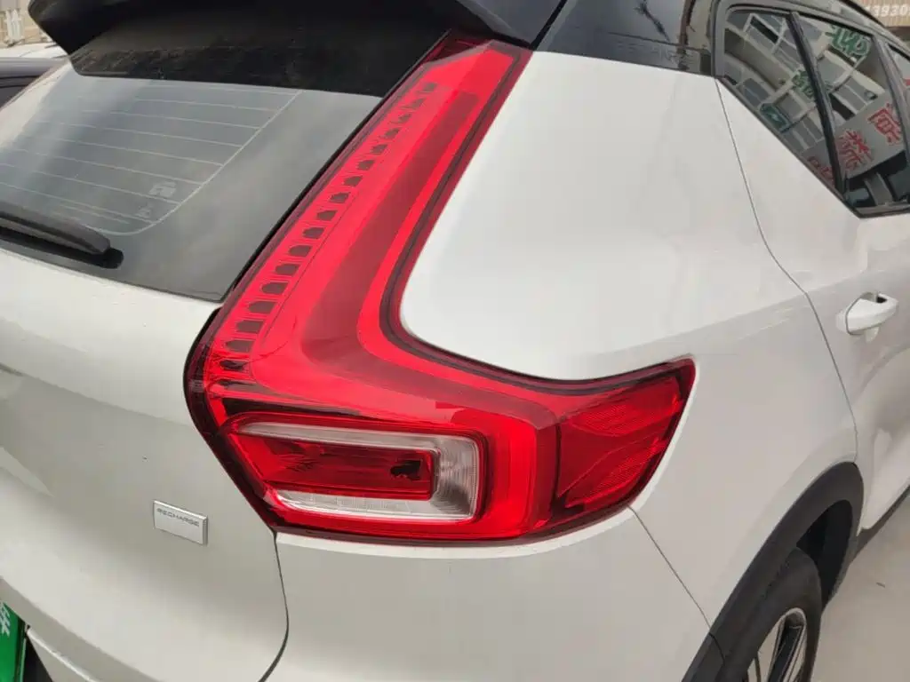 Volvo XC40 NEV — миниатюра 8