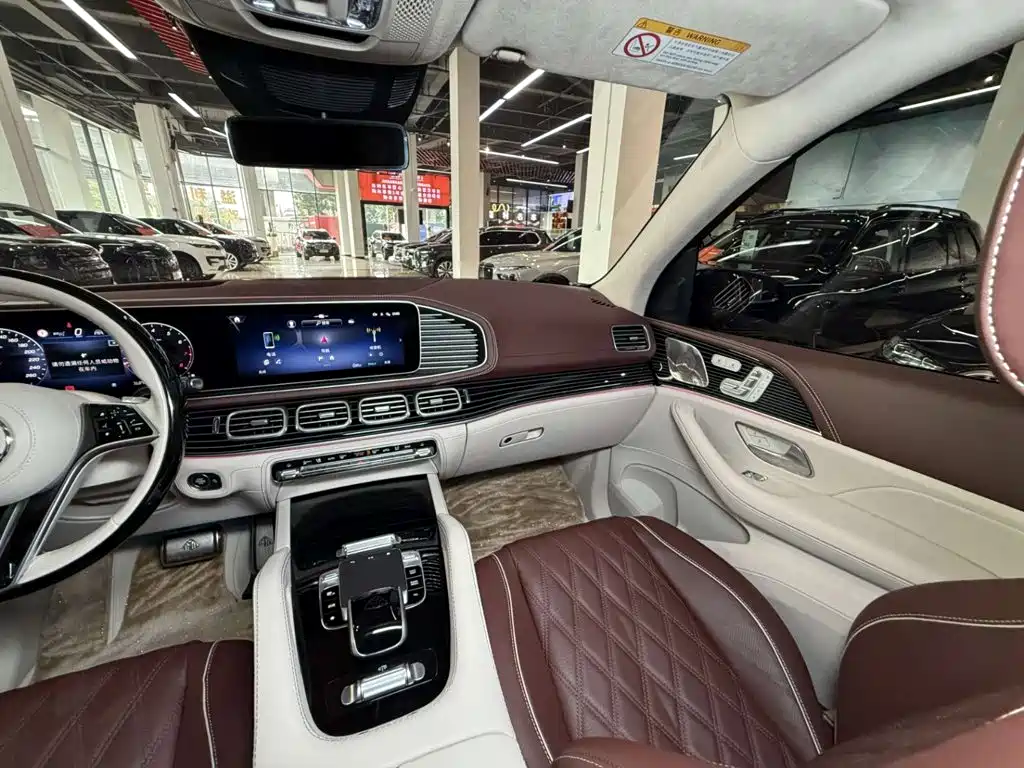 Mercedes-Benz GLS — миниатюра 11