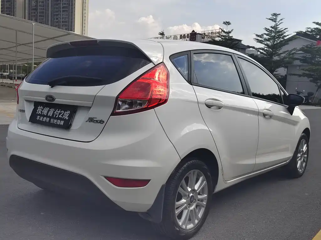 Ford Fiesta — миниатюра 4