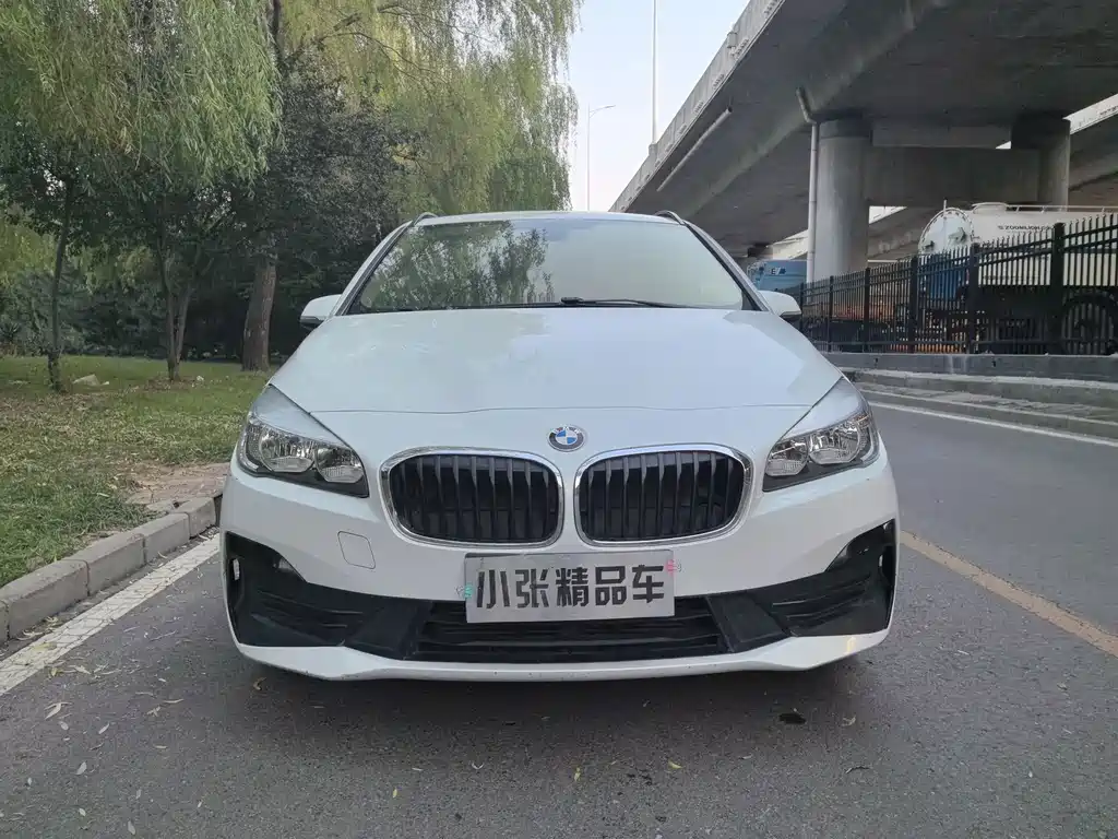 BMW 2 Series Active Tourer — миниатюра 2