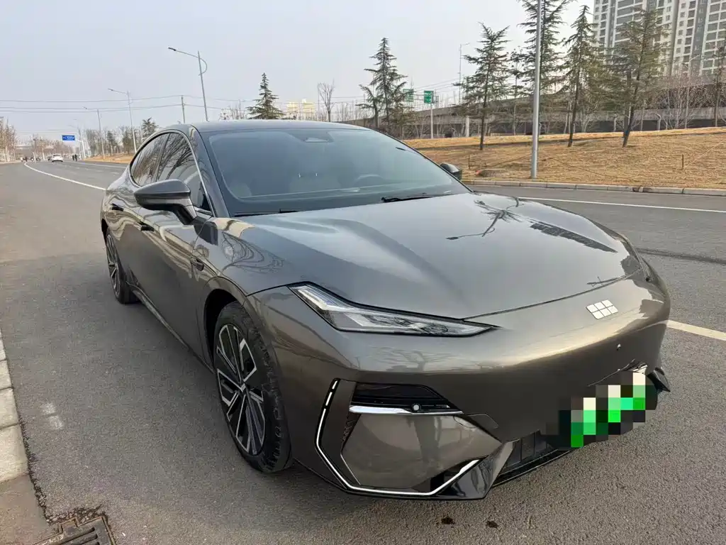 GEELY GALAXY GALAXY E8