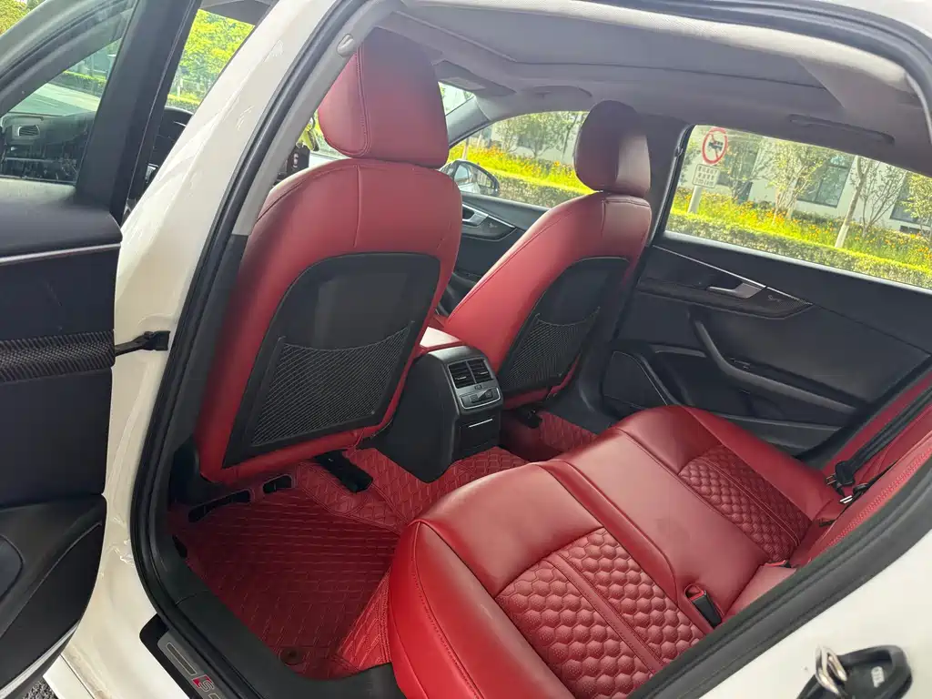 Audi A4L 2019 40 TFSI Fashion V