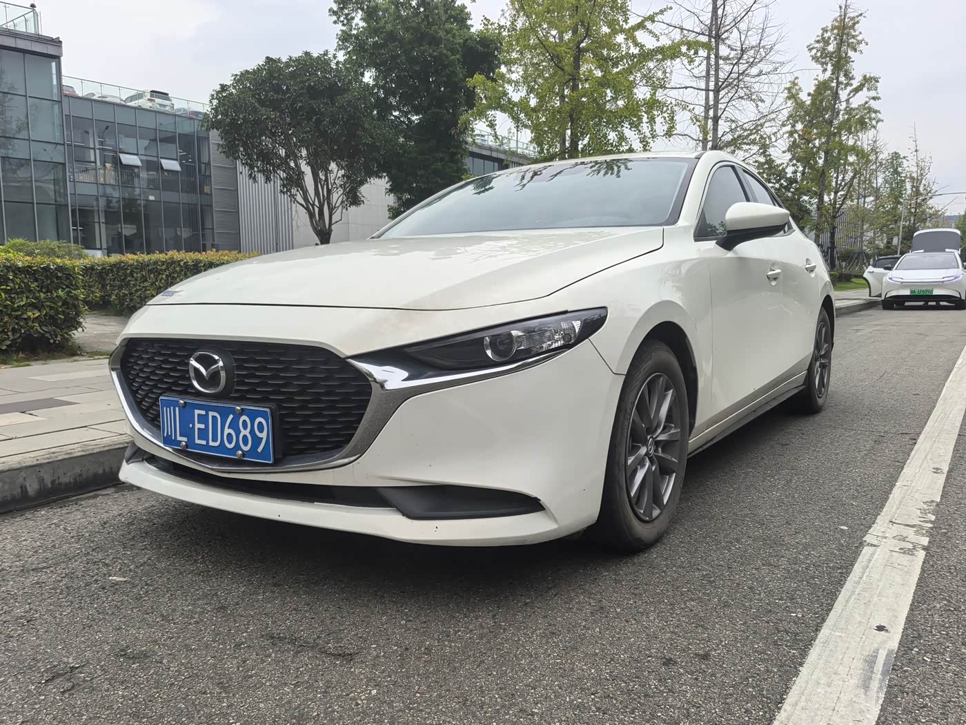 Mazda Mazda3 Axela 2.0 л 2024 г. Белый, пробег 18000 км