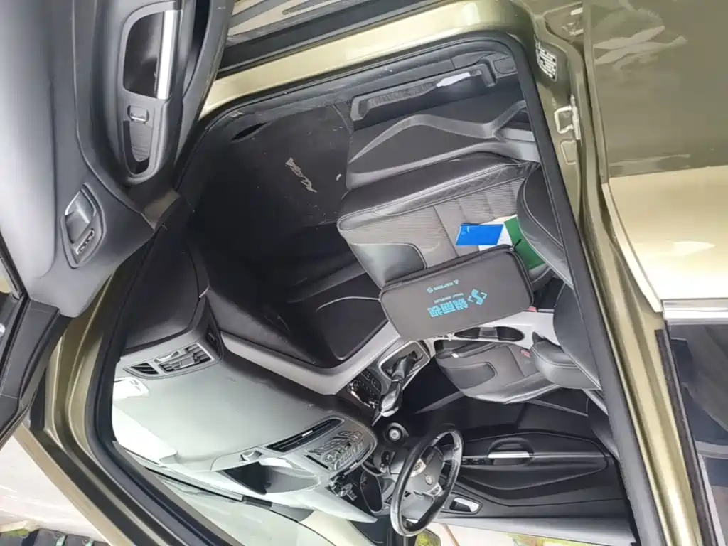 Ford Kuga — миниатюра 17