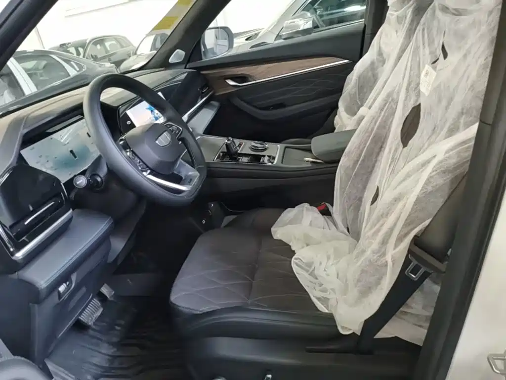 Geely Xingyue L — миниатюра 15