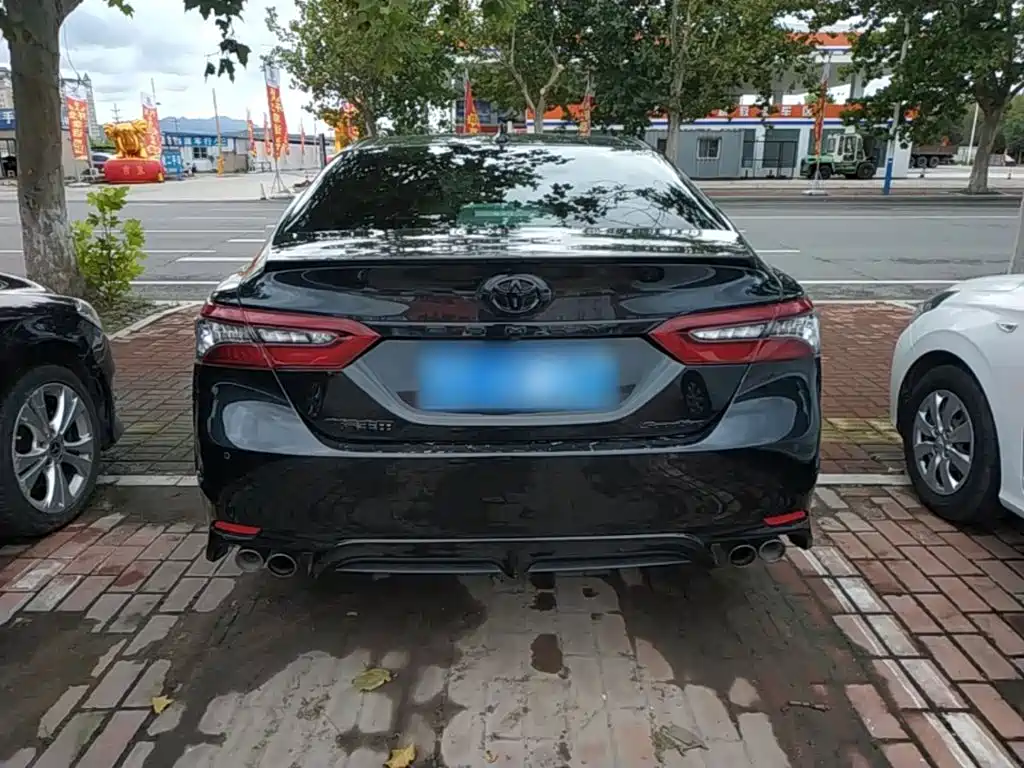 Toyota Camry — миниатюра 6