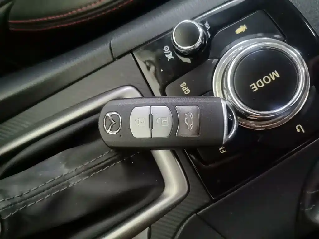 Mazda 3 Axela — миниатюра 9