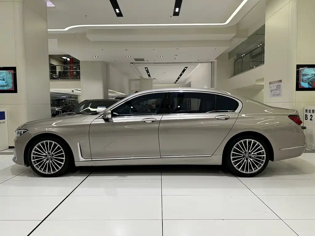 BMW 7 SERIES