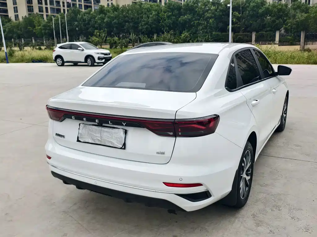Geely Emgrand — миниатюра 5