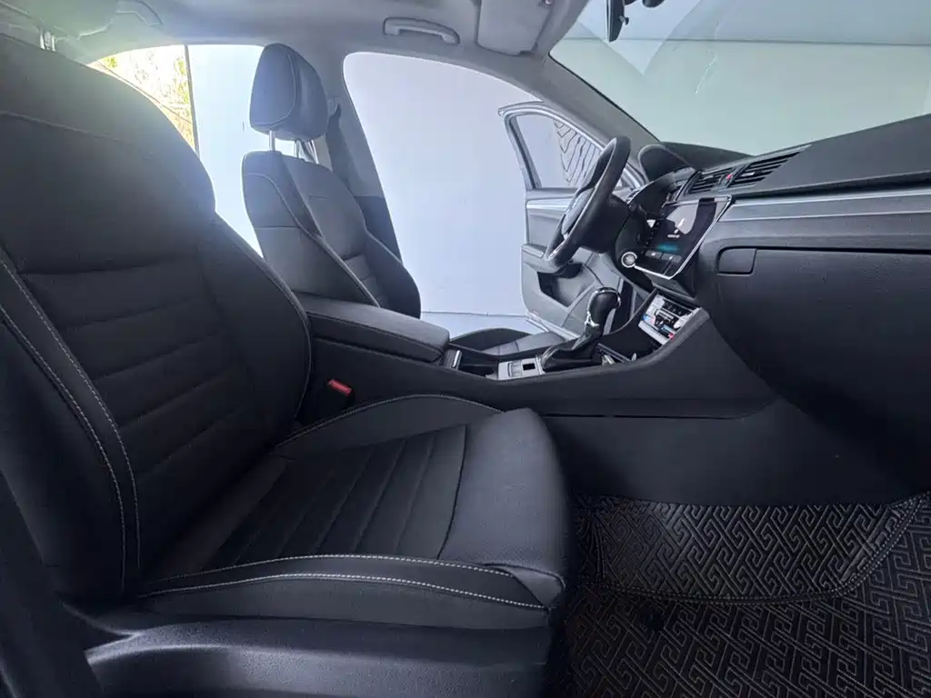 Skoda Superb — миниатюра 14